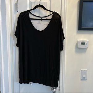 Edista Black & White Top with Sunglasses Back Panel Short Sleeve